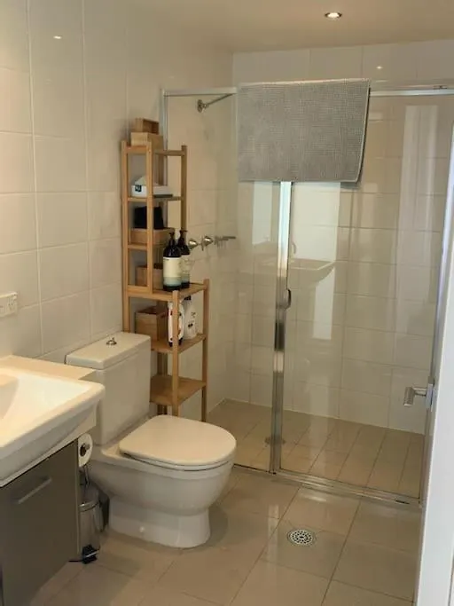 Spacious Sun-Drenched Apartment, Centrally Located Canberra